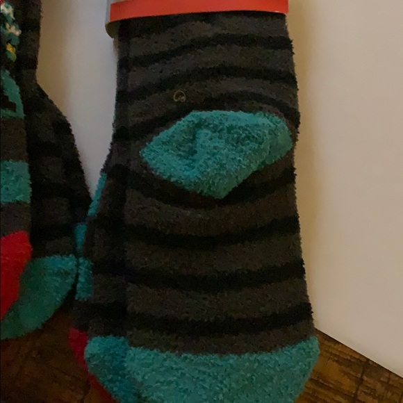 3/$10 NWT 6 pairs socks cozy XMAS - Picture 5 of 5